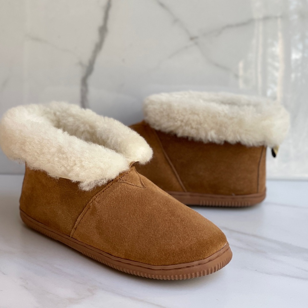 RJ’s Fuzzies Girls shearling suede leather slippers 4
